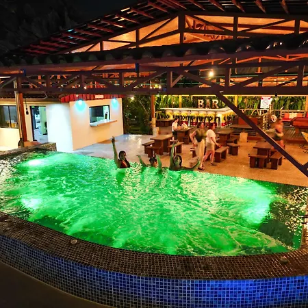 Arenal Backpackers Resort